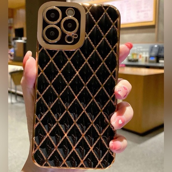 Black and Gold Quilt iPhone Case - Picture 1 of 3